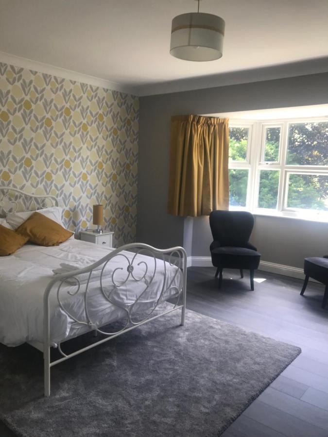 Fairlawn Bed & Breakfast Бишъпс Уолтъм Екстериор снимка