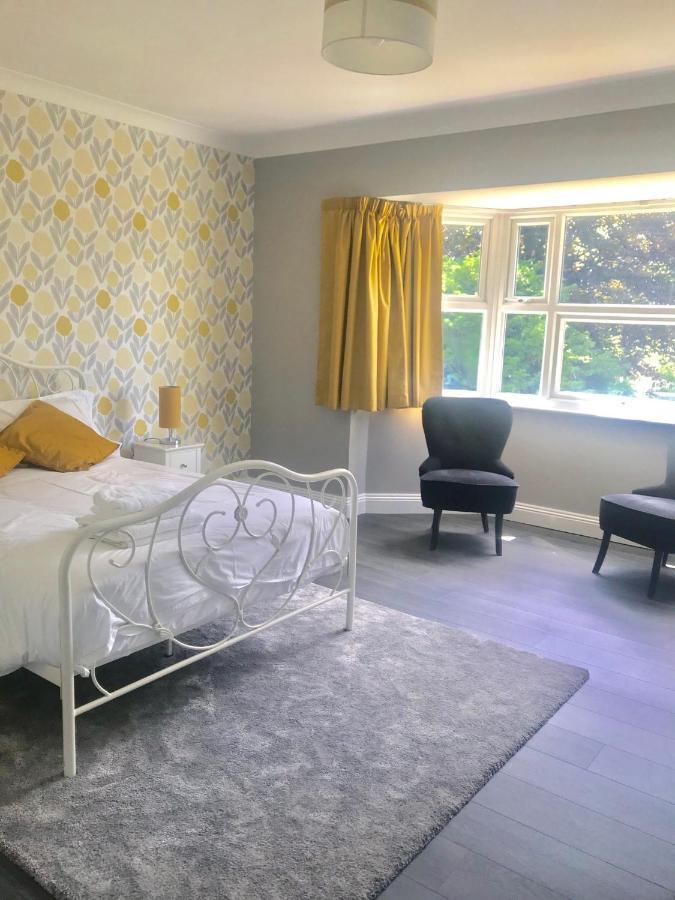 Fairlawn Bed & Breakfast Бишъпс Уолтъм Екстериор снимка